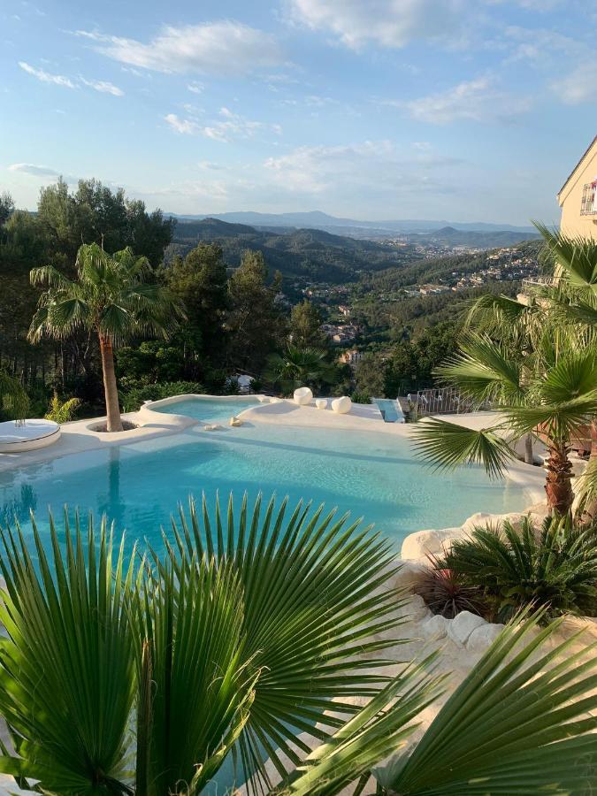 Отель Petit Mirador Torrelles De Llobregat Экстерьер фото